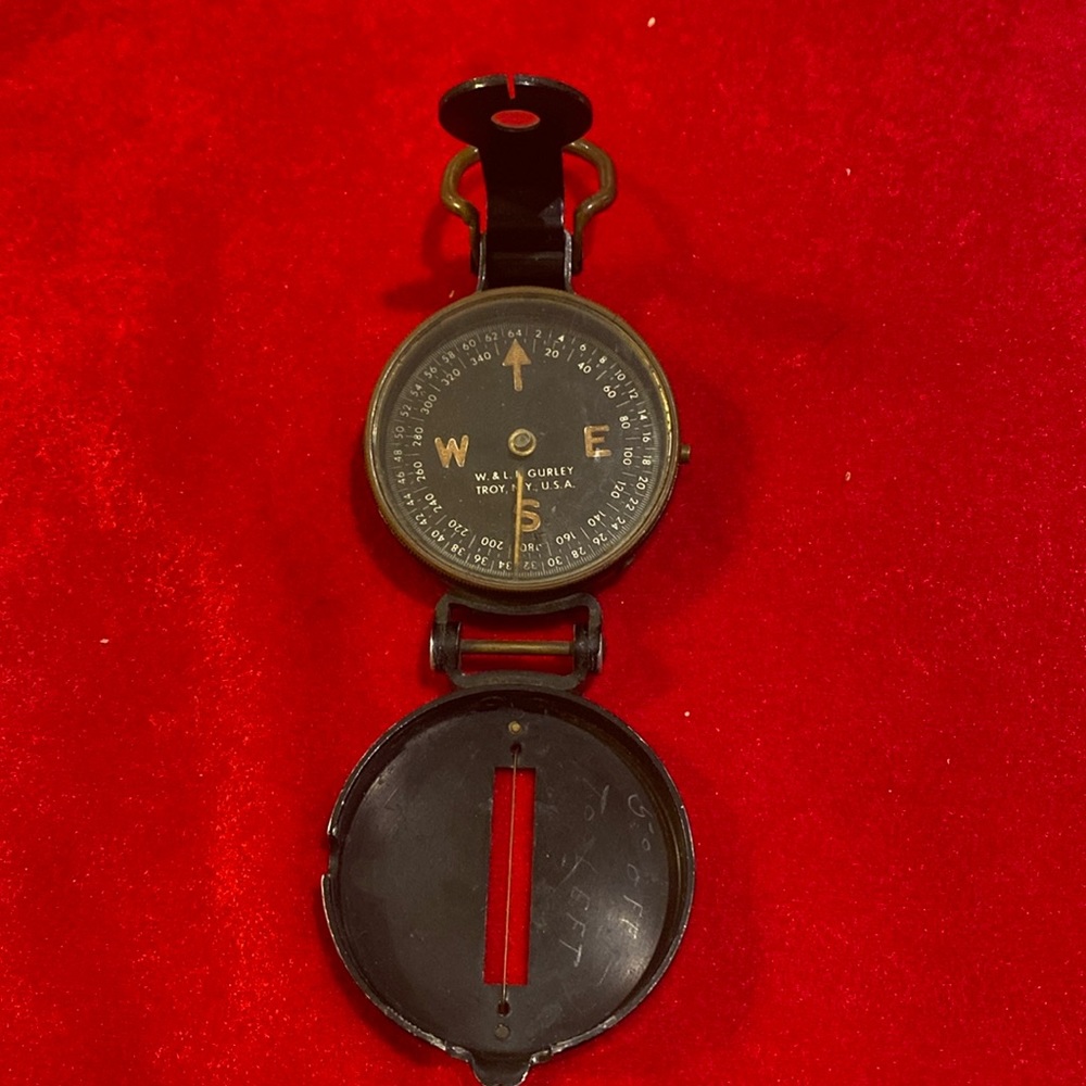 COMPASS ANTIQUE USED IN WW11